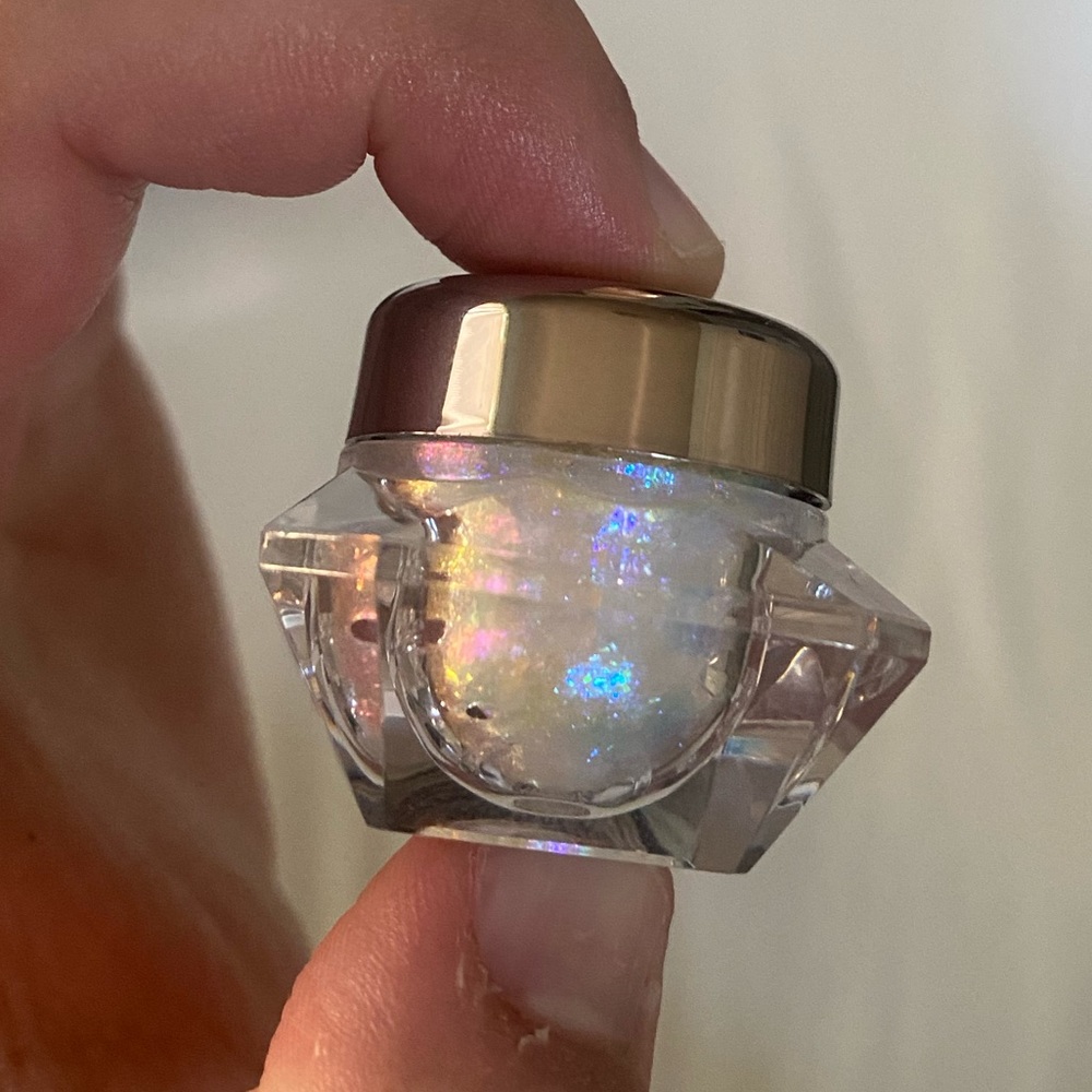 Danessa Myricks Infinite Chrome Flakes Strobe Light